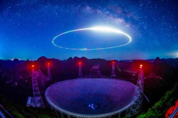 20108月25日出生的人命运解析：星辰与命理的奇妙交融