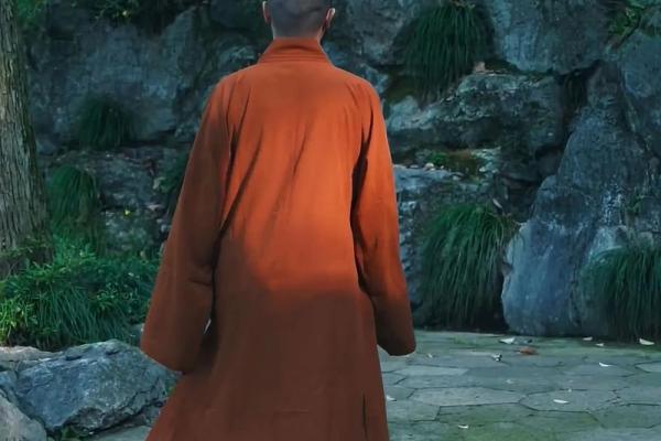 男人脚太细，命运的隐秘与解读！