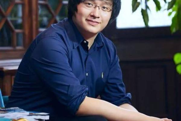张爱玲：风华绝代的命格与命运交响曲