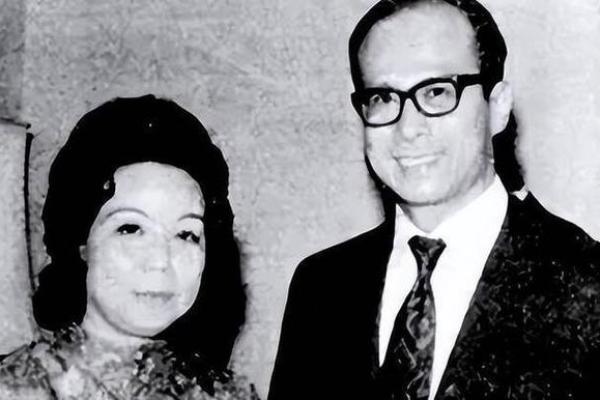 李嘉诚:从平凡到非凡的命运旅程 李嘉诚:从平凡到非凡的命运旅程