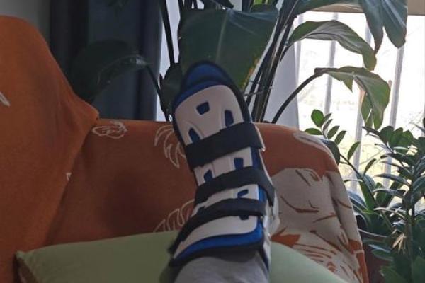 走路左脚先出，命理与人生的微妙关联