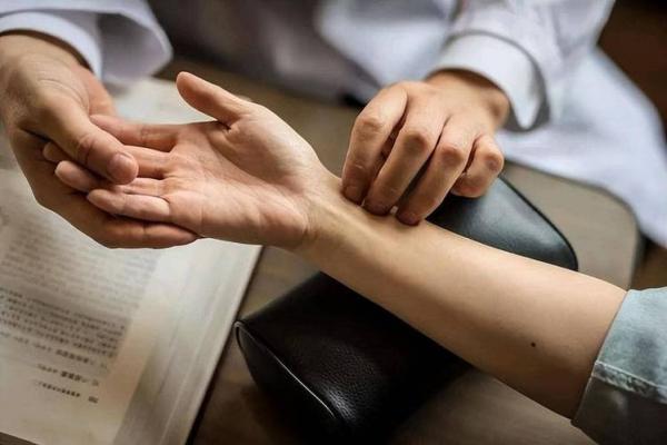 中医命短的真相：为何博大精深的传统医学遇冷？