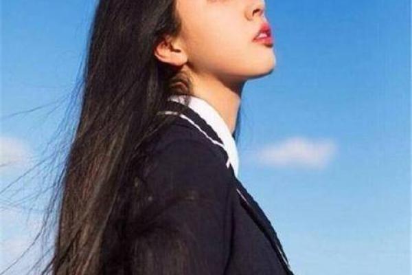 2017年属鸡女孩的命运解析:揭秘她们的个性与人生旅程 2017年属鸡女孩的命运解析:揭秘她们的个性与人生旅程