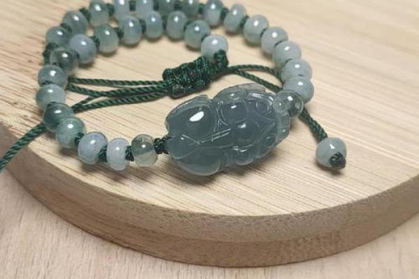 用饰品辟邪，巧妙化解命犯之煞，提升运势全攻略！