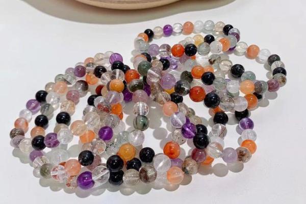 金命者适合戴什么水晶？如何选择水晶来提升运势与魅力！