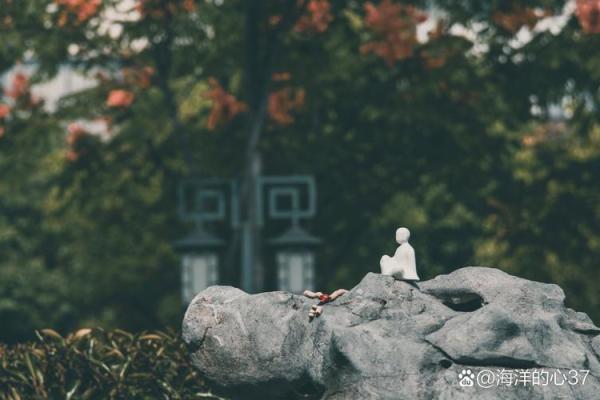 深入探讨大势至菩萨的力量与命运之道 深入探讨大势至菩萨的力量与命运之道