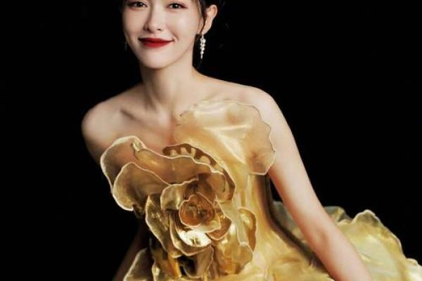 柔软秀发的女人：命运与气质的交织之美