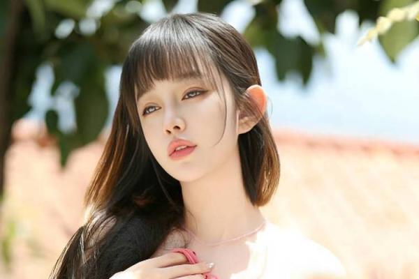 女人招蜂引蝶：她们的命格与魅力解析