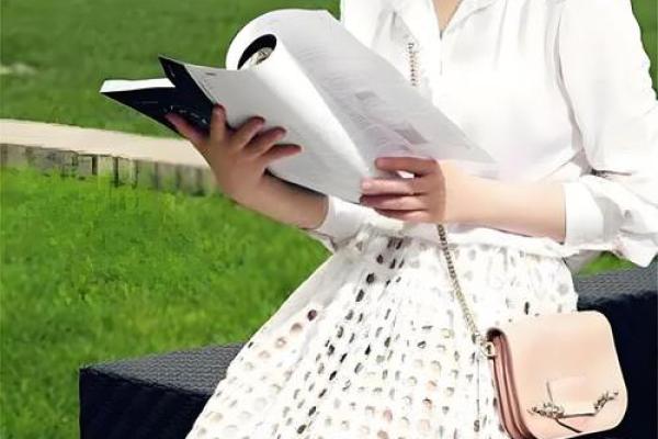 2023年属鼠的命运：机遇与挑战并存，助你绽放人生光彩！