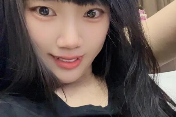 长虎牙的命运解析：揭开长虎牙背后的命理奥秘