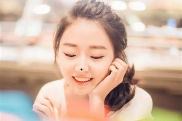 黄磊女儿命格解析：如何从命理看她的未来发展与成长之路