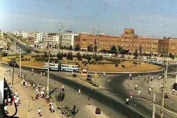 1980年：激情与变革的时代印记，回望社会变迁的精彩瞬间