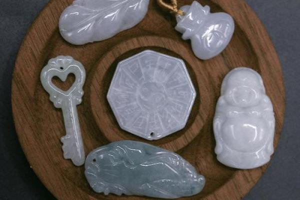 土鸡命缺什么饰品，助你提升运势的秘诀！