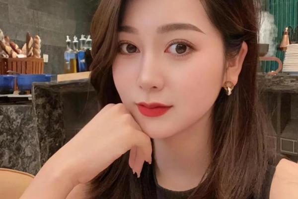女人眼睛太小，命运有何不同？探寻眼睛背后的秘密