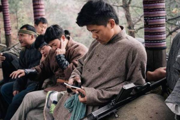 破解火命宿命：替身衣服的秘密与选择