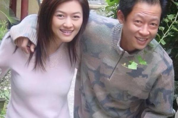 丈夫去世后，女儿命运的转折与新生的希望