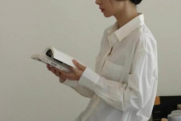 美人尖女人的命运：天生丽质与内在气质的秘密