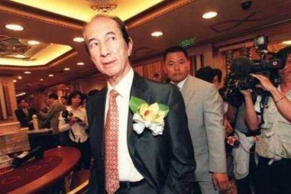 香港明星续命背后的故事与启示:生与死的挣扎与希望 香港明星续命背后的故事与启示:生与死的挣扎与希望