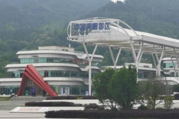 揭开阴阳特殊命格的神秘面纱，探索命运的奥秘与平衡艺术！