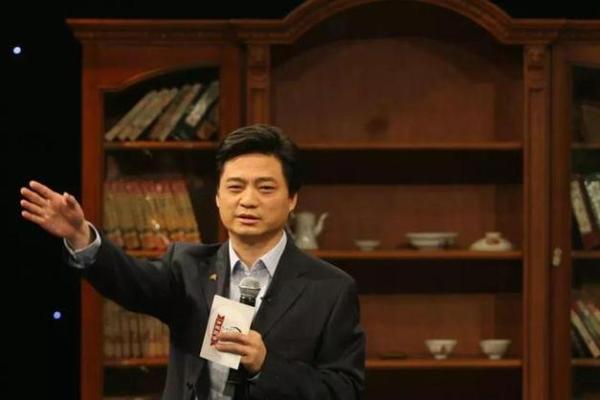 丙丁火命格解析:火之精华与生命的激情碰撞之道 丙丁火命格解析:火之精华与生命的激情碰撞之道