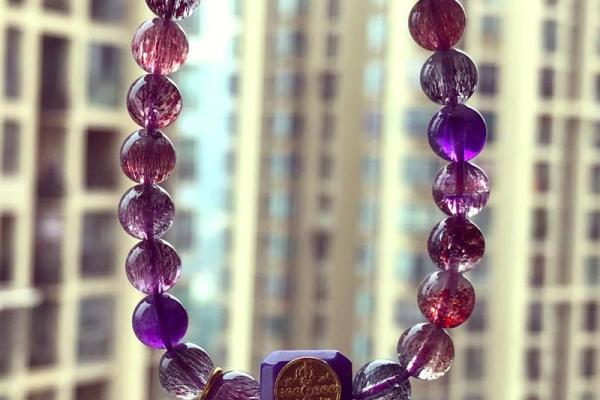 土命的人为何不能佩戴这些水晶？揭示背后的奥秘与选择技巧