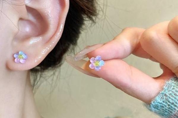 城墙土命女孩的命理秘密：适合佩戴的幸运饰品与物品推荐