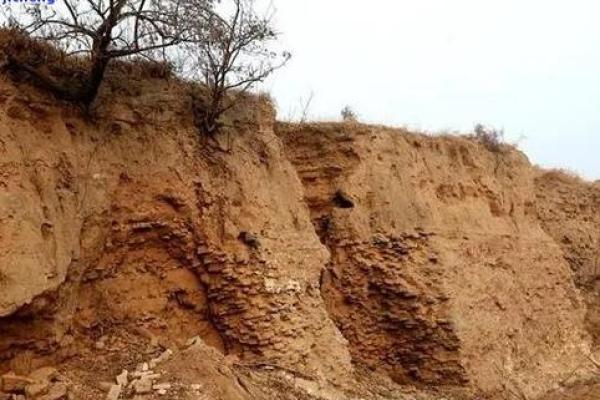 城墙土命的忌讳与生克：让你的命运更顺畅的秘诀