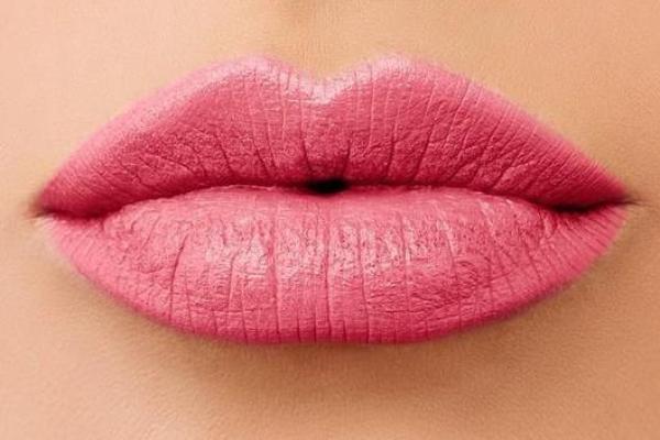 颜色与旺火命女性：如何通过色彩提升运势与魅力