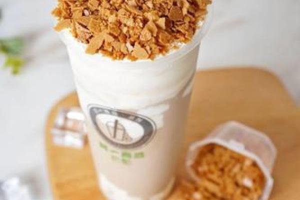 饮一口奶茶,续命与治愈的双重体验 饮一口奶茶,续命与治愈的双重体验