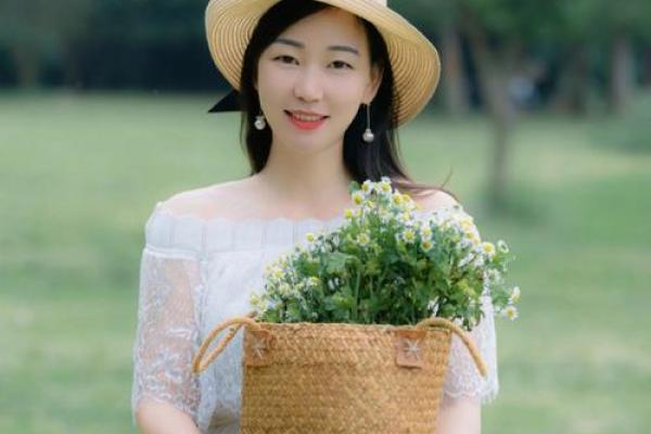 1992年出生女性的命运探秘：倾听星辰的声音与生活的智慧