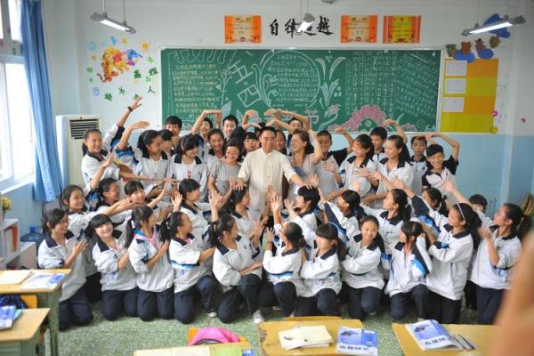 宋美英命运的秘密：从光辉到传奇的旅程