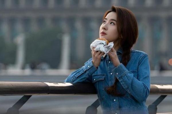 女人最差的命：平淡无奇的生活与无法追寻的梦想