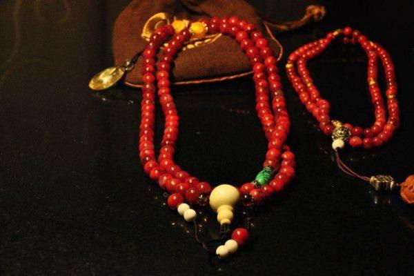 男命带铁扫帚，命带什么翡翠？解密命理与饰品的完美结合！