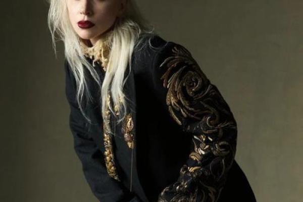 1986年10月4日出生的人生解析与命运探究