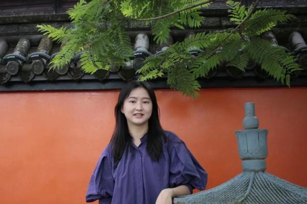 探索一九三五年出生属猪人的命运与特点，揭示他们的人生旅程与成功之道