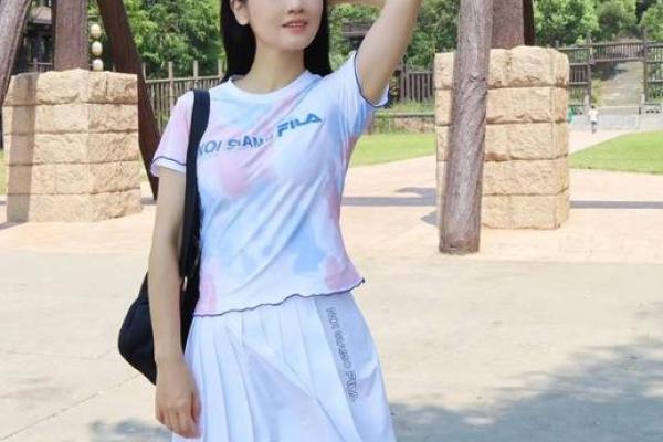 从命理角度看官算权贵女命的婚姻抉择与幸福指数