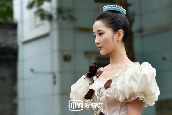 探索命理密码：19840213的命运之旅与人生启示