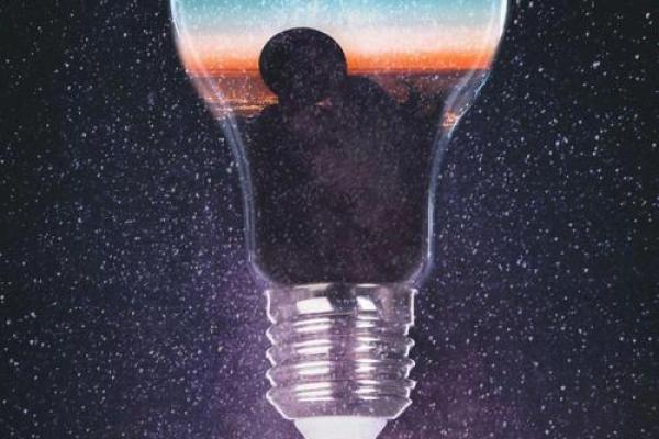 2100年是什么命：未来的生活与命运之旅