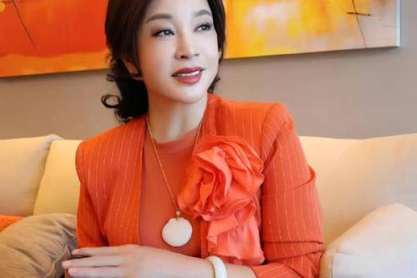 1962年诞生的虎，象征着勇气与力量的传奇人生