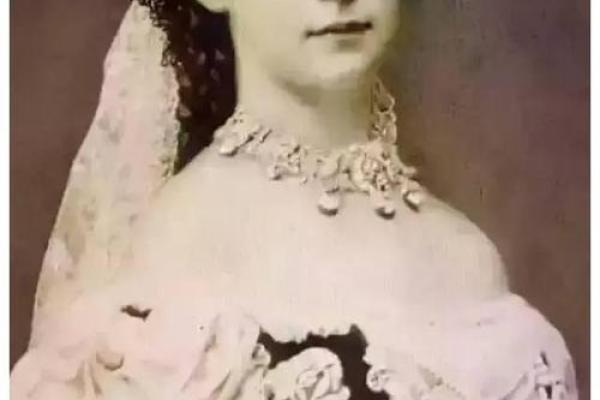 嘴巴凸起的男人：他们的命运与独特性格的探讨