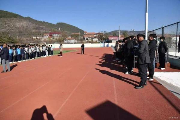 阳历11.23出生的人命运解析：独特个性与奋斗之旅