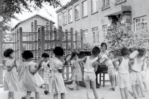 1957年大跃进：历史的回顾与反思