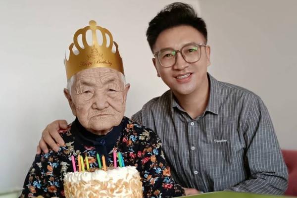 相依为命，生命中的温暖与陪伴：让我们一同探讨其深意