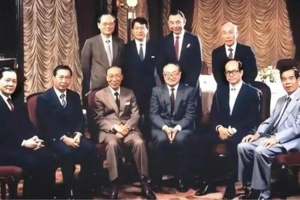 李嘉诚：从命格看这位商界巨子的成功与挑战