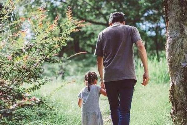 1992年出生的命运与颜色:七彩人生的意义探寻 1992年出生的命运与颜色:七彩人生的意义探寻