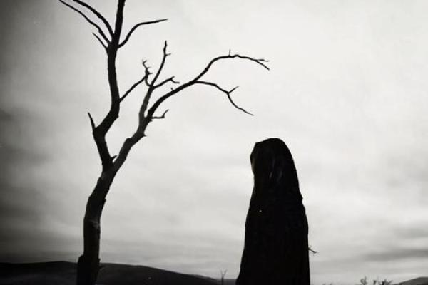 比劳碌命更惨的命运：无奈的选择与生命的希望