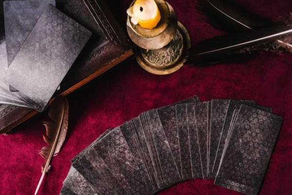 命运与杀猪:解读中华文化中的生死哲学与命理智慧 命运与杀猪:解读中华文化中的生死哲学与命理智慧