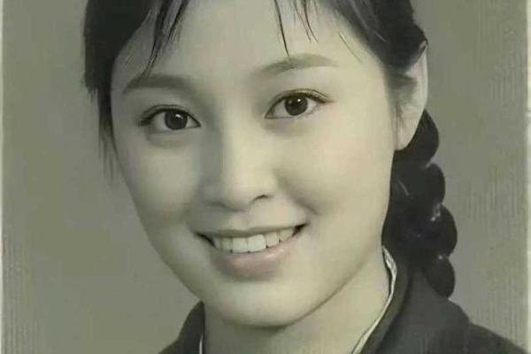 1983:一个命运交错的年份与未来的启示 1983:一个命运交错的年份与未来的启示