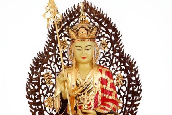 探索2010年寅虎命运：揭开命理与性格之谜