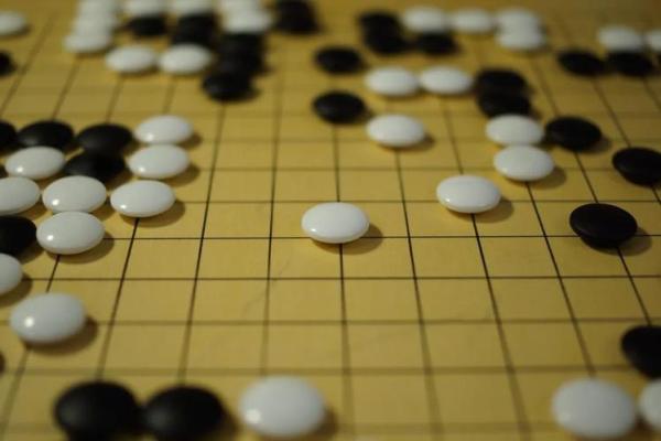 人生如棋，命运如局：探索成语中的哲理与启示